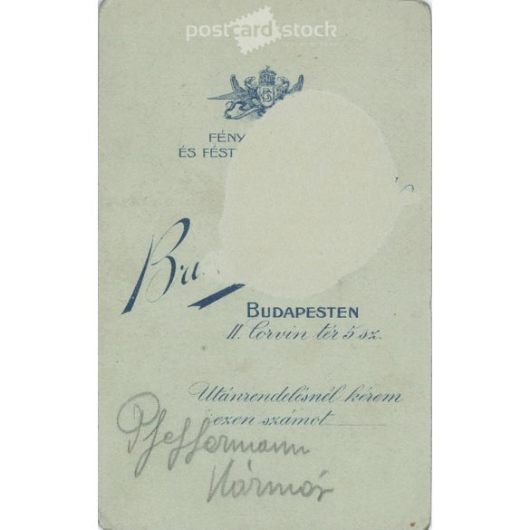 1900 körül. Pfeffermann Kázmér katona, műtermi fotója. Brunhuber Géza fényképészeti műterem munkája. Budapest. Régi fotó, vizitkártya, CDV fotó. (2792759)