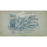 1908 október. Fiatal pár műtermi felvétele. A képen szereplők személye ismeretelen. A kép készítője Mai és Társa fényképészeti műterme. Régi fotó, eredeti kabinetfotó / keményhátú fotó. (2792783)