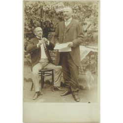   Alkalmi előadás. A képen szereplők és a kép készítője ismeretlen. Eredeti régi fotó. Fekete-fehér fotólap, régi képeslap. (2792808)