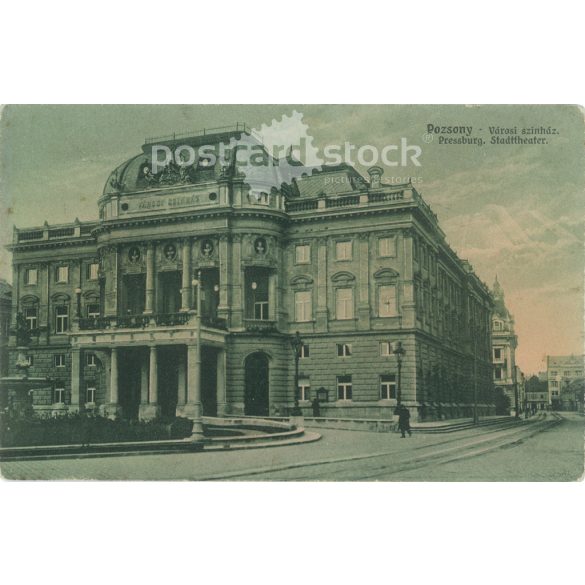 cca 1915. Városi színház, Pozsony. Eredeti papírkép. Színezett fotólap, régi képeslap. (2792836)