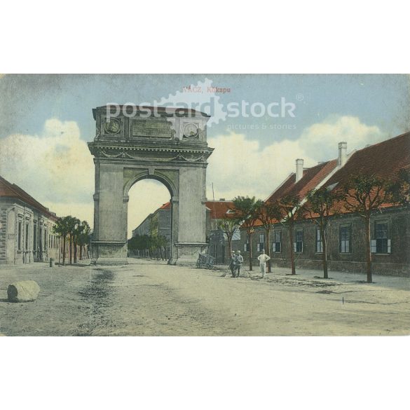 1920 - Kőkapu, Vác. B. M. és Társa kiadása. Eredeti papírkép. Színezett fotólap, régi képeslap. (2792840)