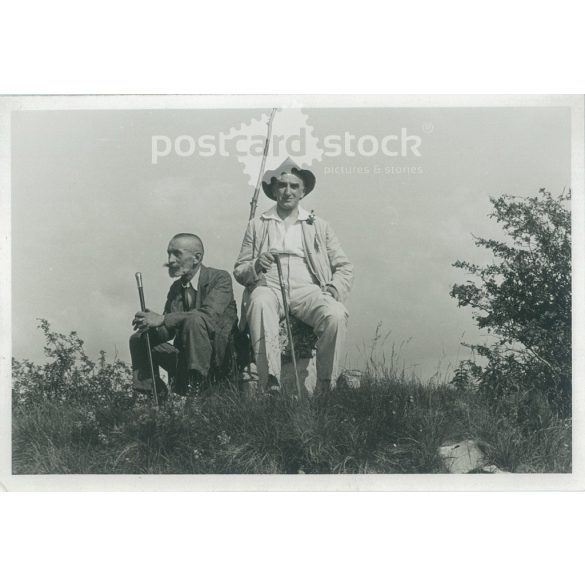 1934 - Valahol Erdélyben. A képen szereplők személye és a kép készítője ismeretlen. Eredeti papítkép. (2793054)