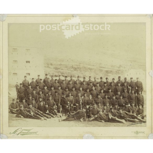 1910 - Egy mostari század fotója. Eredeti, nagyméretű, kartonra kasírozott, papírkép. (2793132)