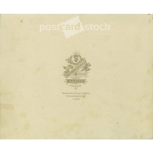 1910 - Egy mostari század fotója. Eredeti, nagyméretű, kartonra kasírozott, papírkép. (2793132)