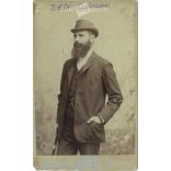 1896 - Elegáns férfi kalapban. A képen szereplő személye ismeretlen. Schmidt Ede fényképészeti műtermében készült a fotó. Régi fotó / Kabinetfotó / keményhátú fotó. (2793167)