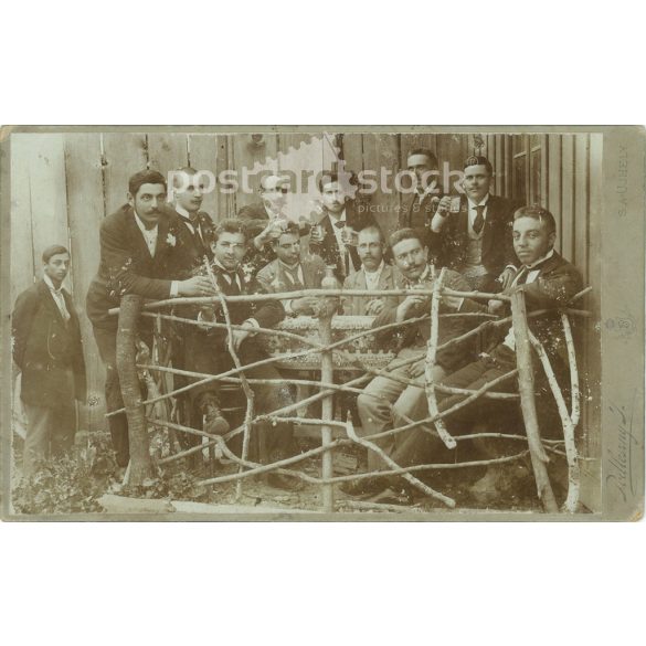 1895 - Podleszny János fotóműtermében készült, sátoraljaújhelyi legények. Régi fotó / Kabinetfotó / keményhátú fotó. (2793269)