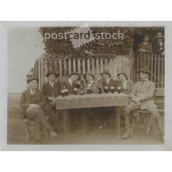 1915 - Érettségi utáni baráti kiránduláson. Eredeti papírkép. Fotólap, képeslap. (2793288)
