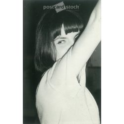   1960-as évek. Fiatal lány fotója. Eredeti papírkép. (2793346)