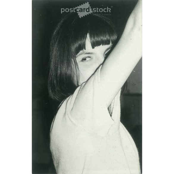 1960-as évek. Fiatal lány fotója. Eredeti papírkép. (2793346)
