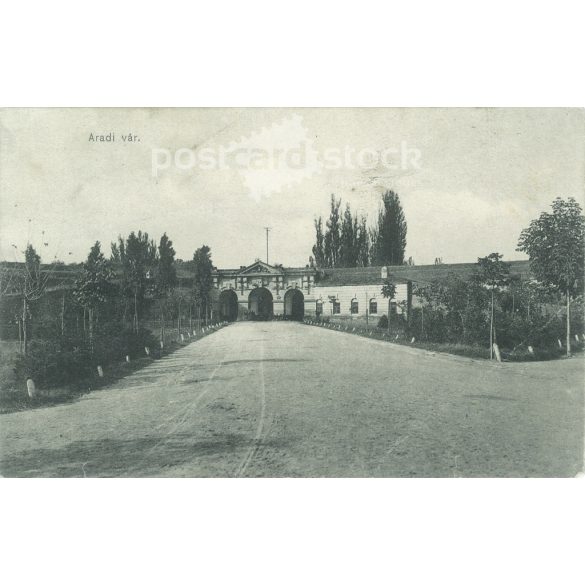 1918 - Aradi vár belsőkapuja. Fekete-fehér fotólap, régi képeslap. (2793461)