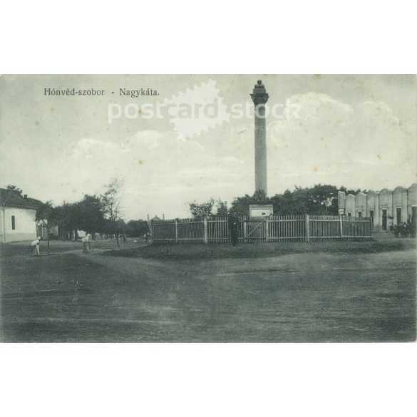 1915 - Nagykáta. Honvéd szobor. Fekete-fehér fotólap, régi képeslap. (2793495)