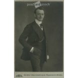 1910-es évek eleje. Elegáns úr műtermi fotója, München. A kép Karl Lützel fotoműtermében készült. A képen szereplő személye ismeretlen. Régi fotó, eredeti kabinetfotó / keményhátú fotó / vizitkártya, CDV fotó. (2793622)