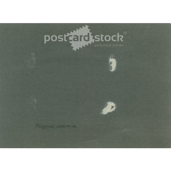 1920 - Visegrád. Vidám pillanatok. A képen szereplők és a kép készítője ismeretlen. Régi fotó. Fekete-fehér fotó, eredeti papírkép. (2793631)