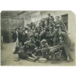 1928 - Nagy-kevély. Vidám társaság. A képen szereplők és a kép készítője ismeretlen. Régi fotó. Fekete-fehér fotó, eredeti papírkép.  (2793633)
