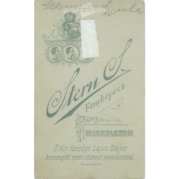 Cca 1900 - Schmidt Gyula egészalakos műtermi fotója. A kép Stern S. fotóműtermében, Miskolcon készült. Régi fotó. Eredeti kabinetfotó / keményhátú fotó / vizitkártya, CDV fotó. (2793757)