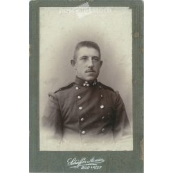   Cca 1910 - Katonafotó. A kép Schaffer Ármin fotóműtermében, Budapesten készült. A képen szereplő és a kép készítője ismeretlen. Régi fotó. Eredeti kabinetfotó / keményhátú fotó / vizitkártya, CDV fotó. (2793774)